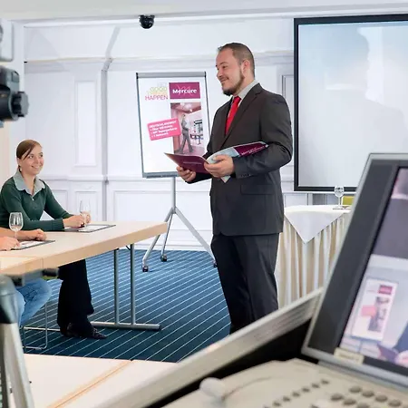 加米施帕滕基兴美居酒店