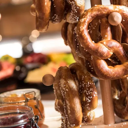 加米施帕滕基兴美居酒店 4*