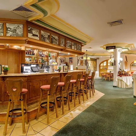 加米施帕滕基兴美居酒店 4*