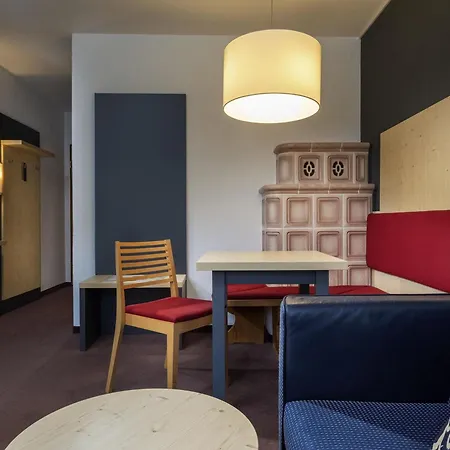 加米施帕滕基兴美居酒店 酒店