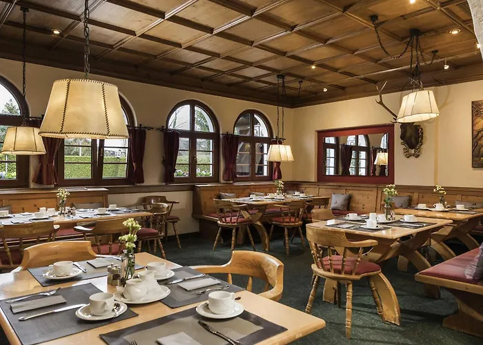 מלון Mercure Partenkirchen 4*