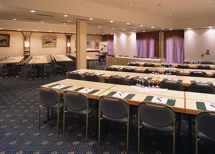 Mercure Partenkirchen מלון 4*